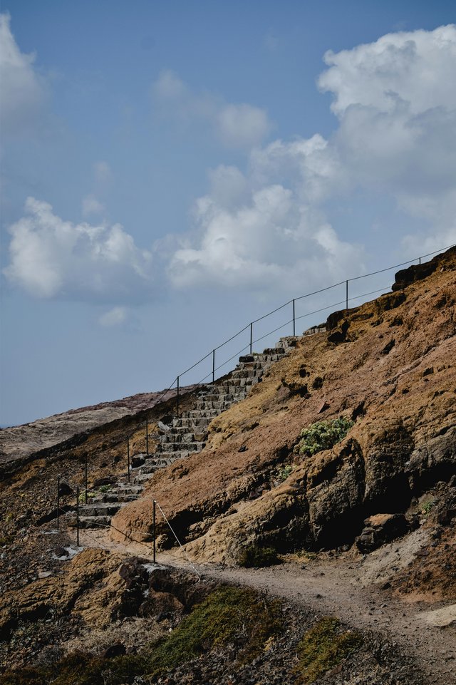 Treppen hinauf zum Gipfel Pico Ruivo