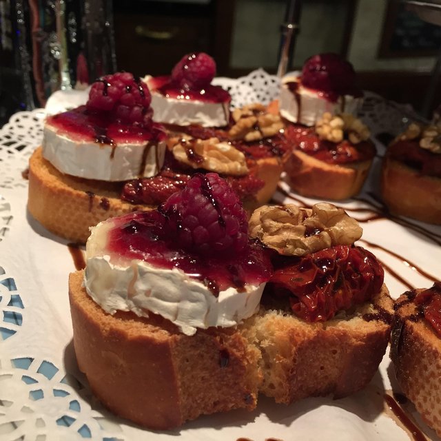 Süße Tapas aus Andalusien – traditionelles Gebäckstück/Konfekt