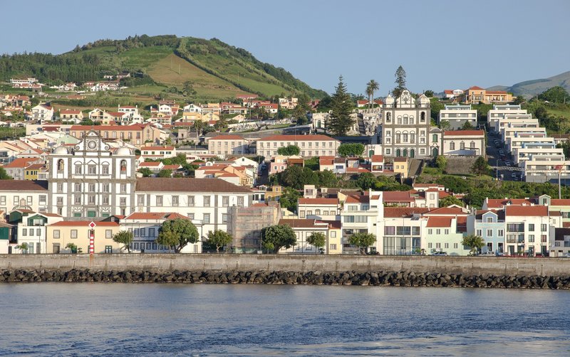 Mit der Fähre nach Horta - auf der Insel Faial