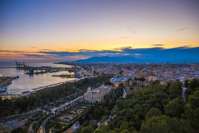 malaga-3960443_1920.jpg