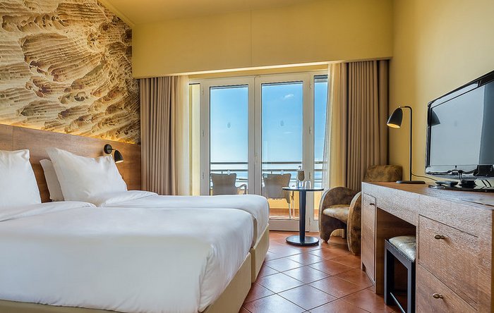 Calheta Beach Hotel