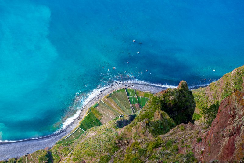 Blick vom Cabo Girao in die Tiefe