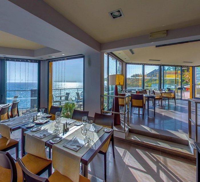 Hotel Roca Mar